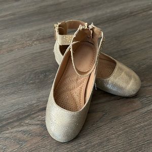 Tahari girl’s shoes size 10